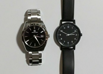 時間がずれた１００円ショップ腕時計の写真
